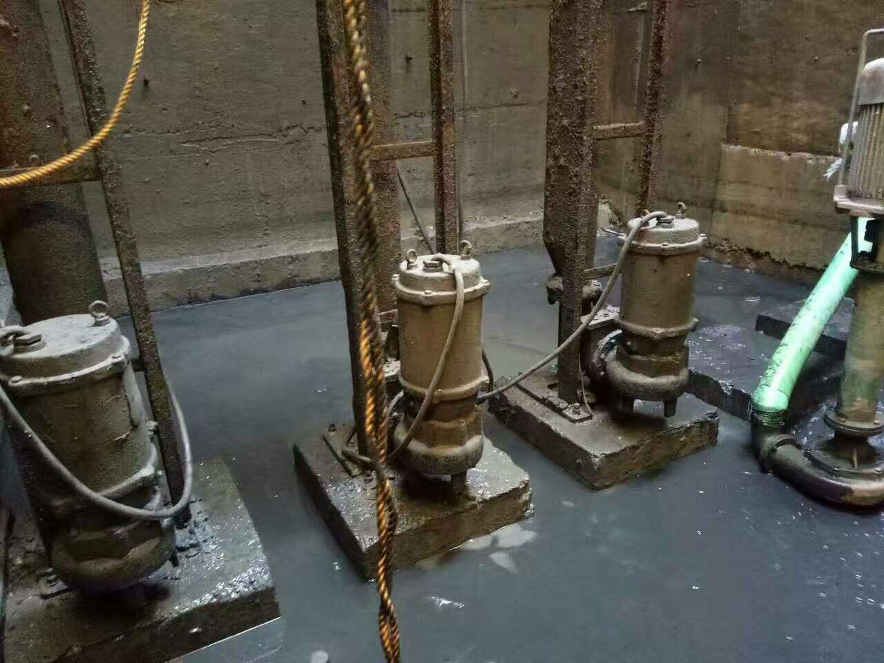 青原污水池清理