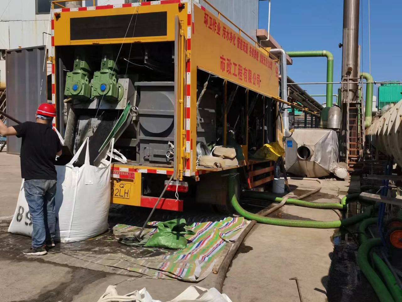 青原淤泥压干处理